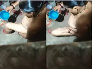 Today Exclusive- Desi Bhabhi Bathing Capture In Hidden Cam