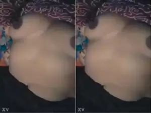 Today Exclusive- Cute Desi Girl Shows Her Boobs