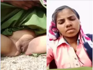 Today Exclusive- Desi Village Girl Shows her Pussy