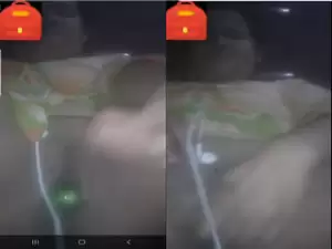 Today Exclusive-Desi Bhabhi Shows Her Boobs and Pussy