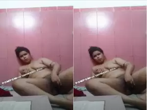Today Exclusive-Horny Desi girl Shows her Boobs and Masturbating Part 3