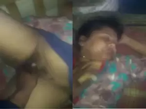 Today Exclusive- Desi Bhabhi Boobs and Pussy Video Record by Hubby