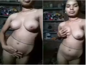 Today Exclusive- Desi village Girl Shows her Nude Body