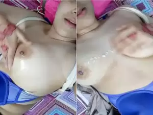 Exclusive – Sexy Girl Boob Massage