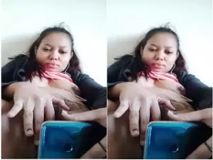 Today Exclusive- Horny Nepali Girl Shows Her Boobs and Pussy