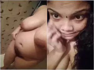 Today Exclusive- Sexy Mallu Girl Shows Her Boobs and Pussy