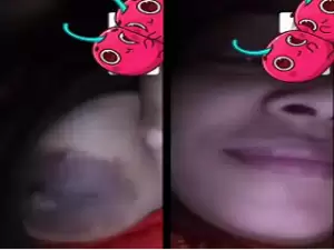 Today Exclusive-Cute Desi Girl Shows Her Boobs and Pussy