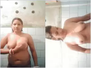 Today Exclusive- Desi Boudi Bathing