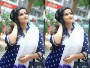 Today Exclusive-Sexy Desi Girl Shows Her Boobs and Pussy
