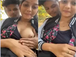 Today Exclusive – Desi Lover Romance In Park