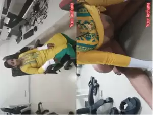 Today Exclusive-Desi Bhabhi Blowjob and Fucked By Boss