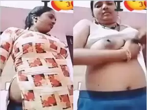 Today Exclusive-Horny Bhabhi Shows Her Boobs and Ass part 3