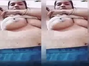 Today Exclusive-Horny Bhabhi Shows Her Boobs and Ass part 2