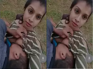 Today Exclusive- Desi Girl Shows Her Pussy