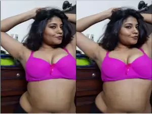 Today Exclusive- Sexy Desi Girl Shows Her Boobs and Pussy Part 1