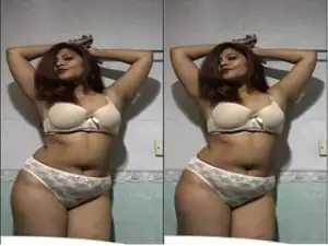 Today Exclusive- Sexy Desi Girl Shows Her Boobs and Pussy Part 2
