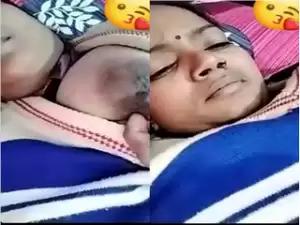 Today Exclusive- Sexy Desi Bhabhi Shows Her Boobs and pussy on VC part 1