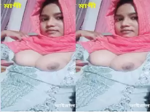 Today Exclusive- Sexy Bangla Girl Showing Her Boobs