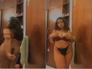 Today Exclusive-Cute Bangla Girl Shows Her Ass and Boobs Part 1