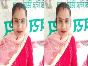 Today Exclusive- Desi Bhabhi Shows Her Nude Body On VC