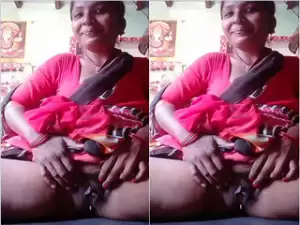 Today Exclusive- Village Bhabhi Shows her Boobs and Pussy