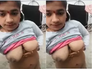 Today Exclusive- Village Girl Shows Her Boobs and Pussy