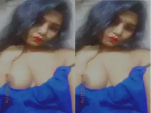 Today Exclusive- Hot Desi girl Shows Her Boobs and Pussy part 2