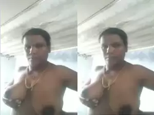 Today Exclusive- Desi Bhabhi Shows Her Boobs and Pussy