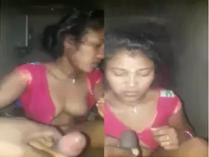 Today Exclusive-Desi Bhabhi Blowjob