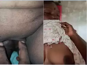 Today Exclusive-Tamil Wife Boobs And Pussy Shows