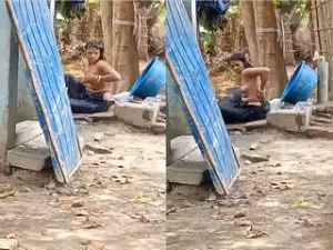 Today Exclusive-Village Bhabhi OutDoor Bathing Part 3