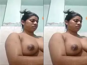 Today Exclusive-Sexy Bhabhi Bathing