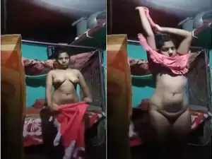 Today Exclusive-Cute Girl Changing Her CLoths