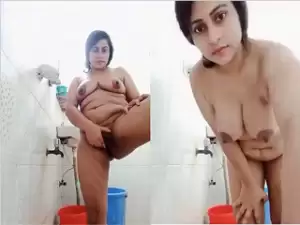 Today Exclusive- Desi Girl Shows Her Boobs and Pussy Part 1