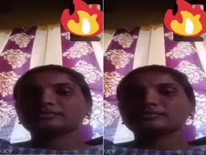 Today Exclusive-Desi Girl Shows Her Boobs On vc Part 4