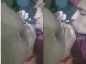 Today Exclusive-Desi Bhabhi Sucking Dick