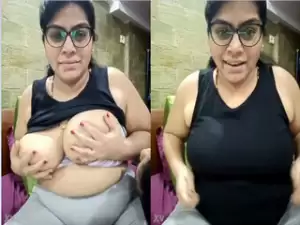 Today Exclusive- Most Demanded Bhabhi Shows Her Big Boobs
