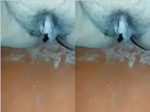 Today Exclusive-Desi Girl Bathing and Shows Her Nude Body Part 2