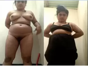 Today Exclusive- Hot Bangla girl Shows Her Boobs and Pussy