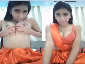 Today Exclusive- Sexy Desi Model Shows Her Boobs