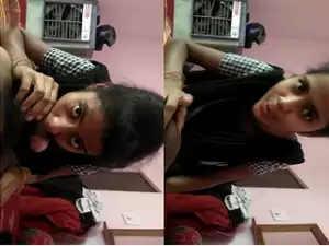 Today Exclusive- Cute Desi girl Sucking Lover Dick