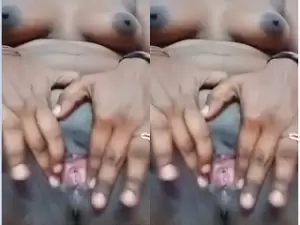 Today Exclusive-Desi Wife Shows Her Boobs and Pussy