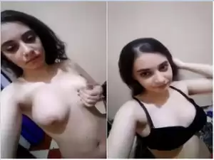Today Exclusive- Paki Girl Shows Her Boobs