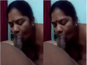 Today Exclusive-Desi Bhabhi Blowjob
