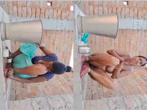 Today Exclusive -Desi Ragni Bhabhi Bathing