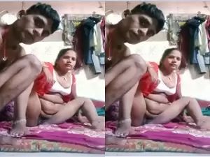 Today Exclusive- Desi Village Bhabhi Shows her Pussy