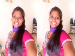 Today Exclusive-Desi Tamil  Girl Shows Her Nude Body