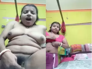 Today Exclusive-Horny Bhabhi Masturbating