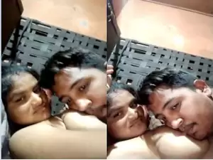 Today Exclusive-Desi Bhabhi Boobs Sucking and Handjob part 1