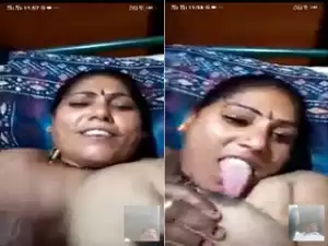 Today Exclusive- Desi Bhabhi Shows her Boobs On VC Part 3